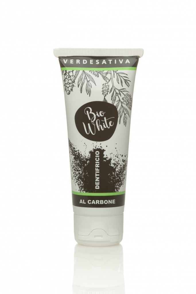 D003_Dentifricio canapa e carbone_alta